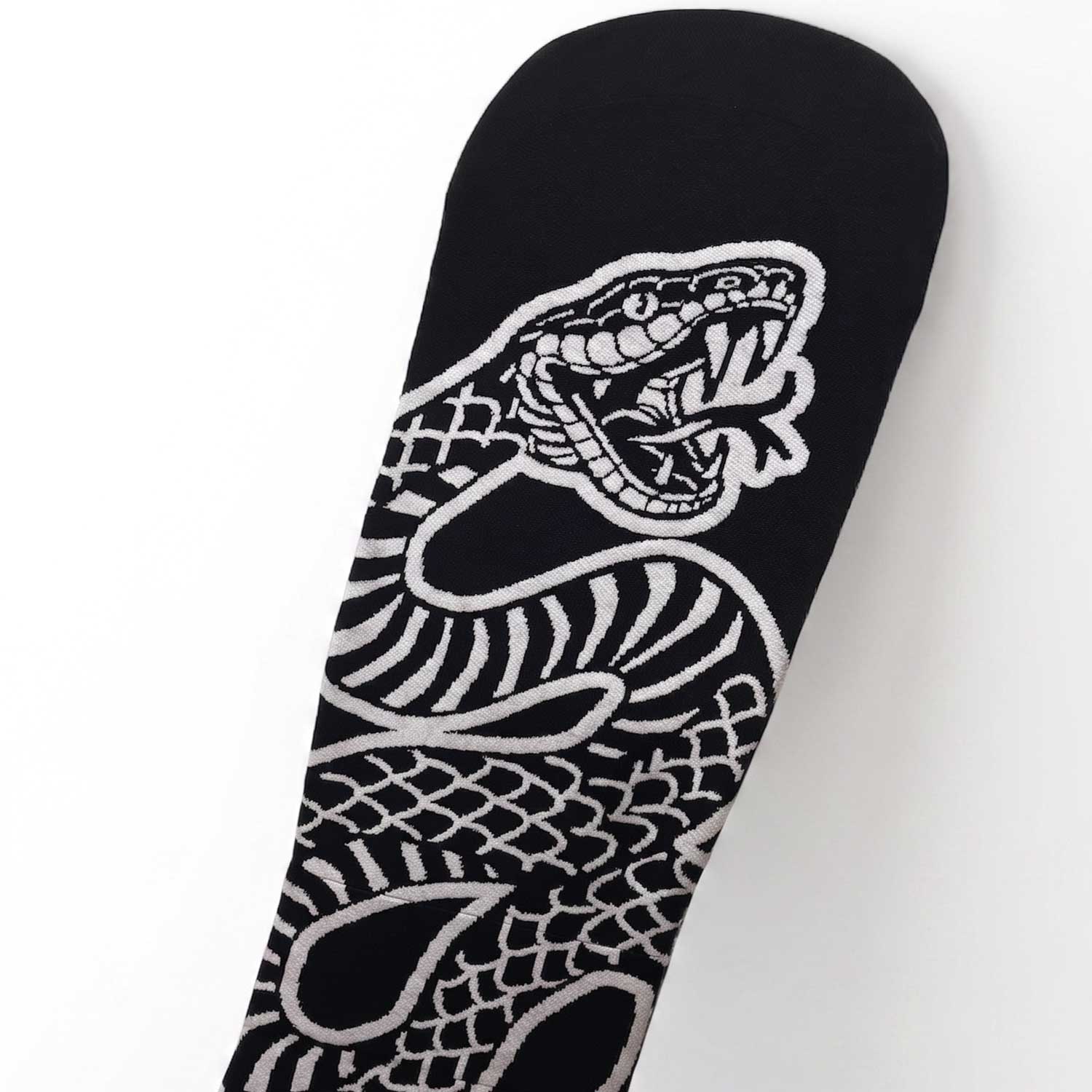 2026年9月入荷予定　KNIT COVER SNAKE