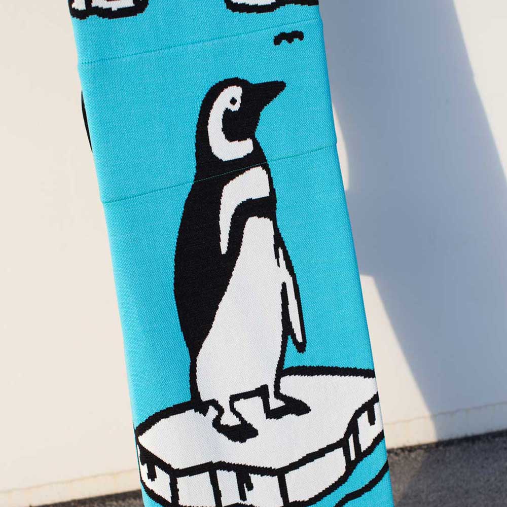 2026年9月入荷予定　KNIT COVER PENGUIN