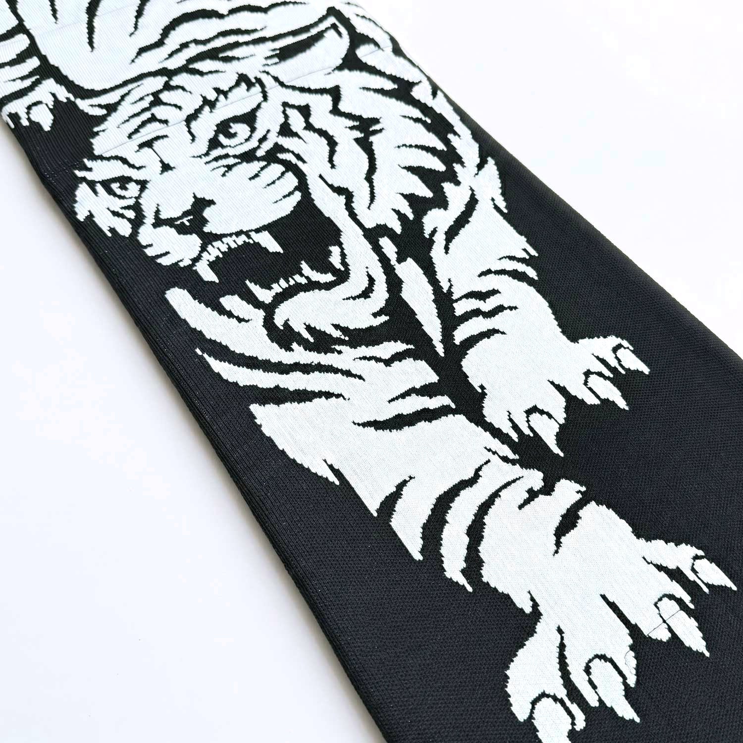 2026年9月入荷予定　KNIT COVER TIGER