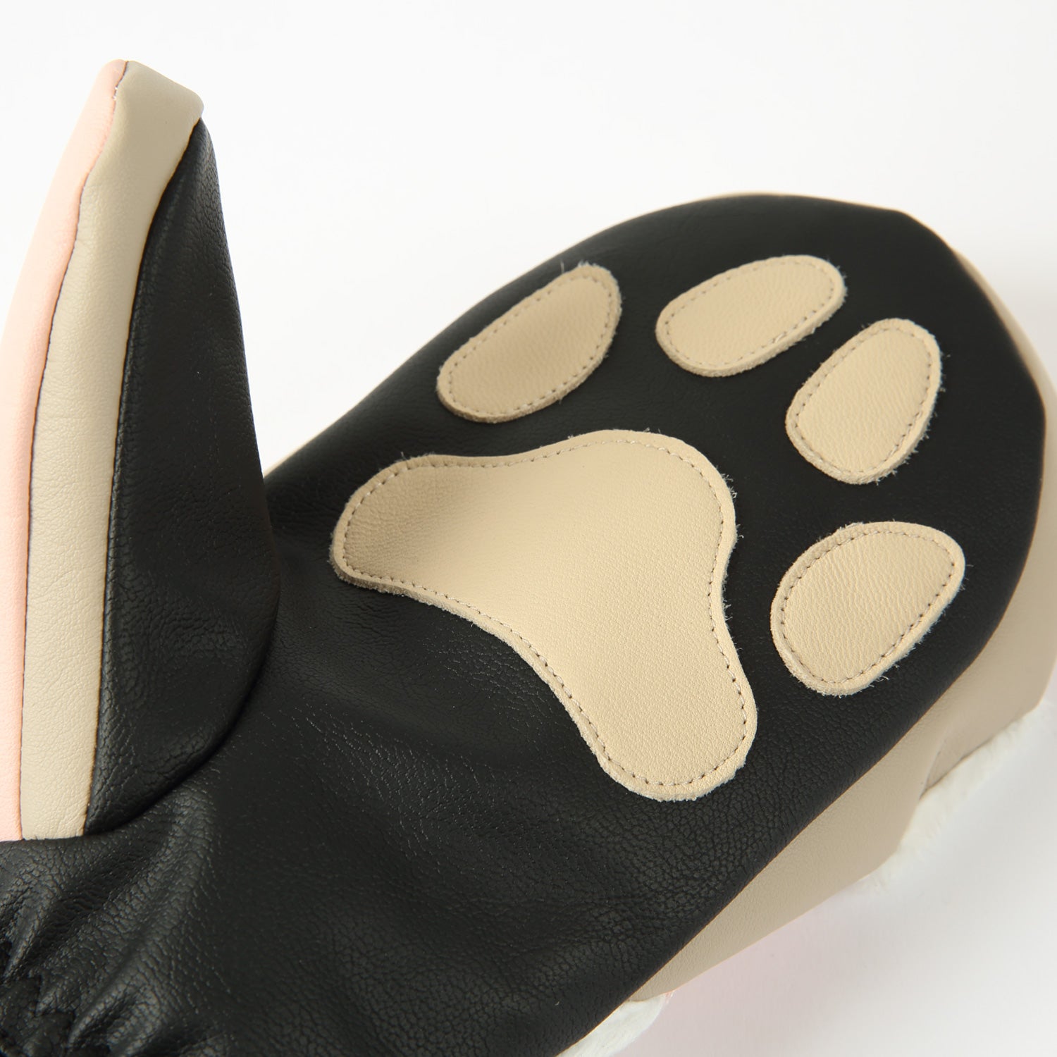 EXCLUSIVE MITT