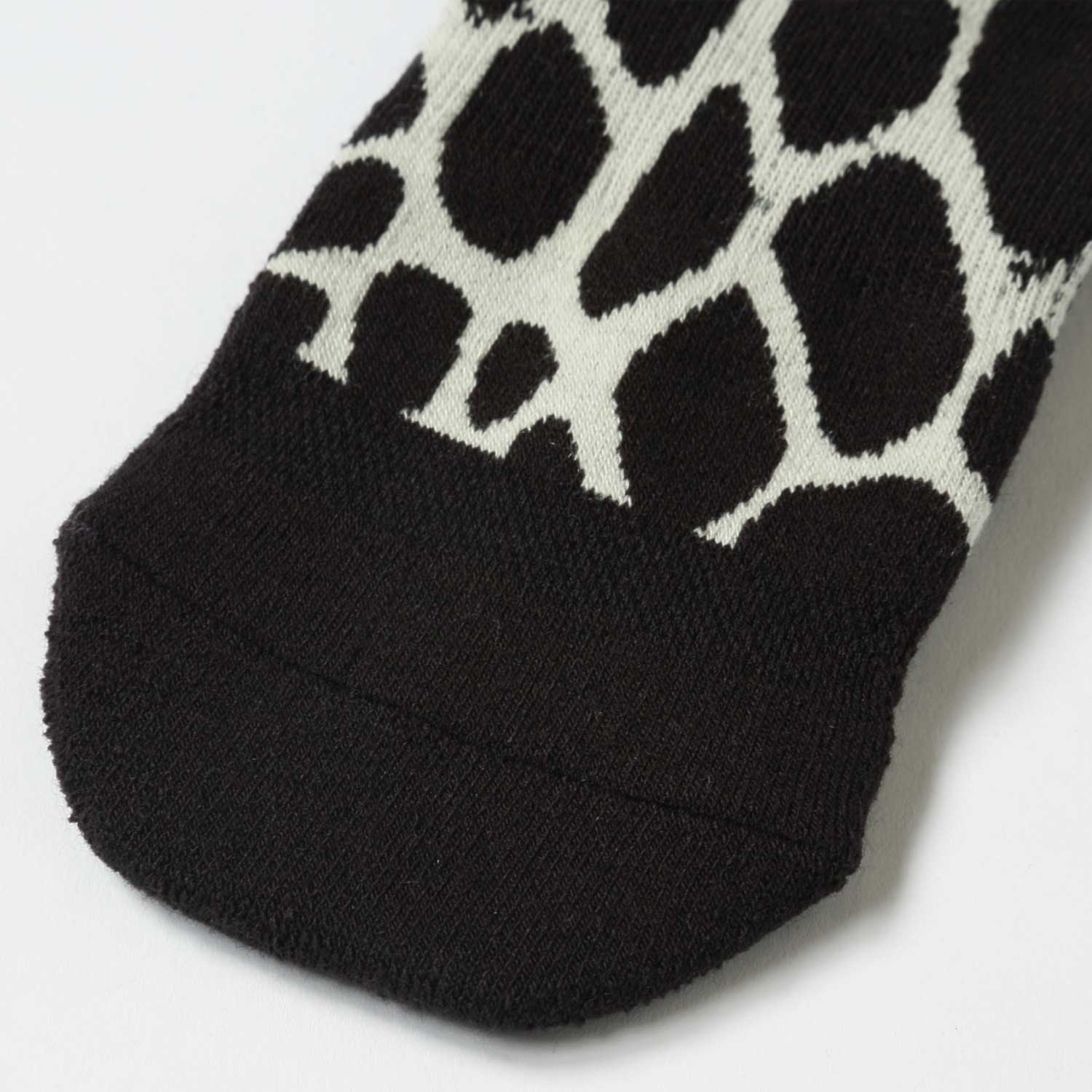 2026年9月入荷予定　VERY WARM GIRAFFE