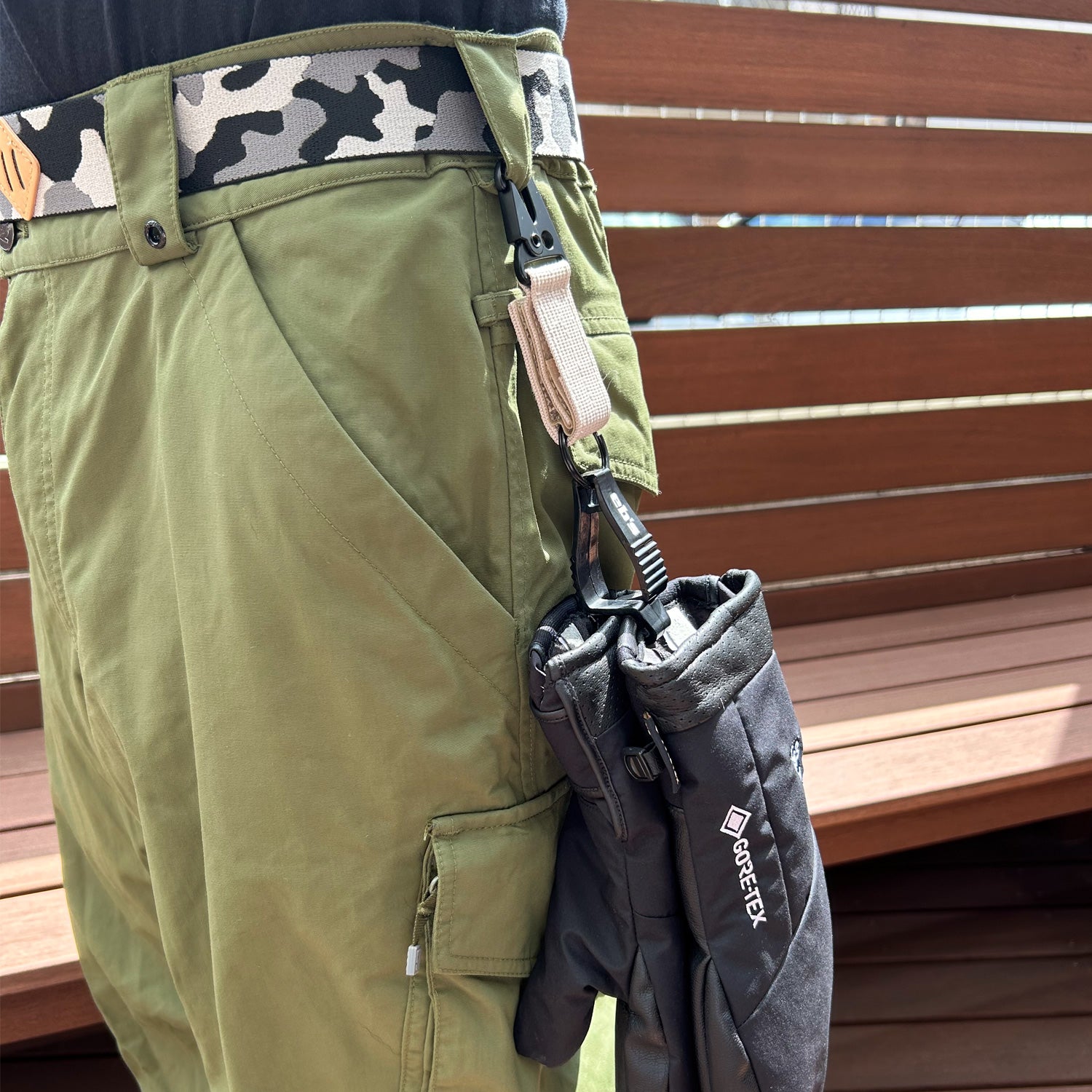 HANGING CLIP