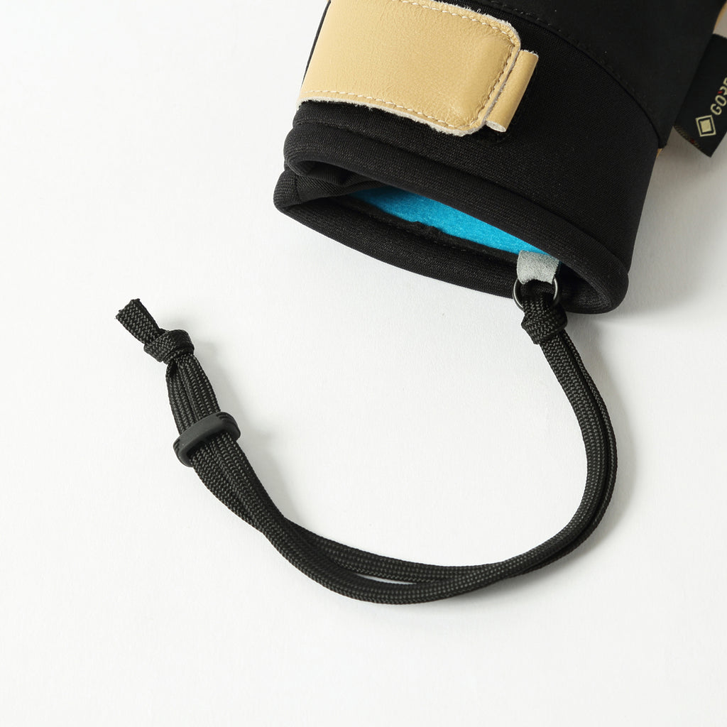 2026年9月入荷予定　LIGHT MITT