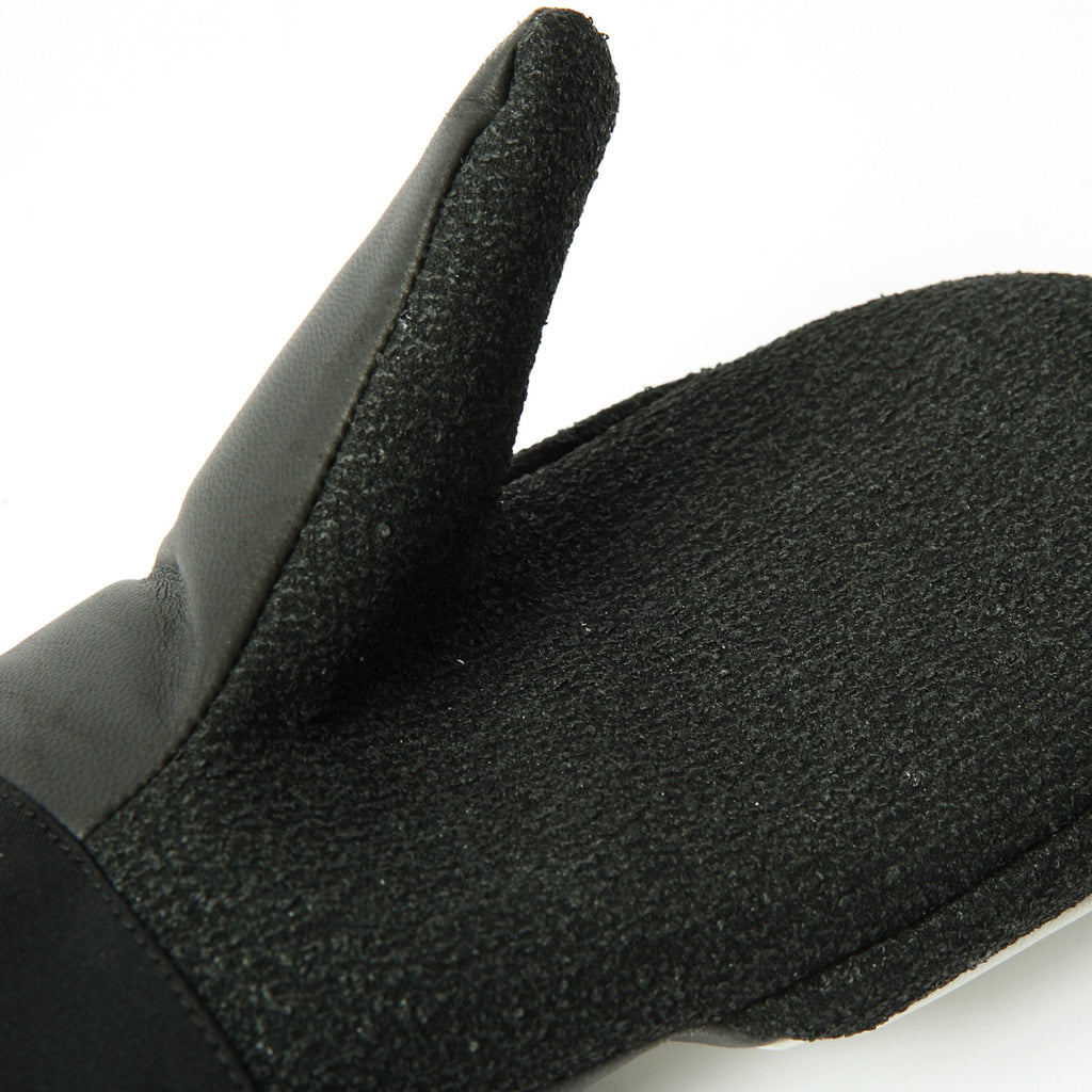 2026年9月入荷予定　CARVING MITT STRONG NII