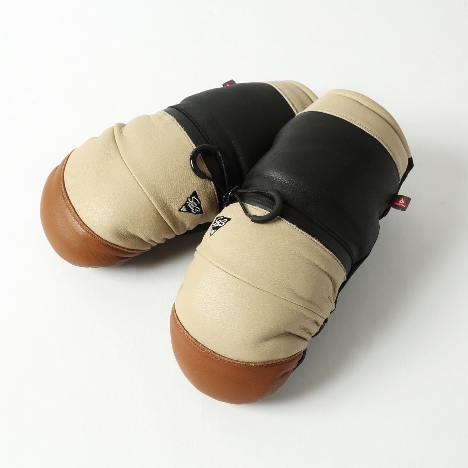 2026年9月入荷予定　ARMA ZIP