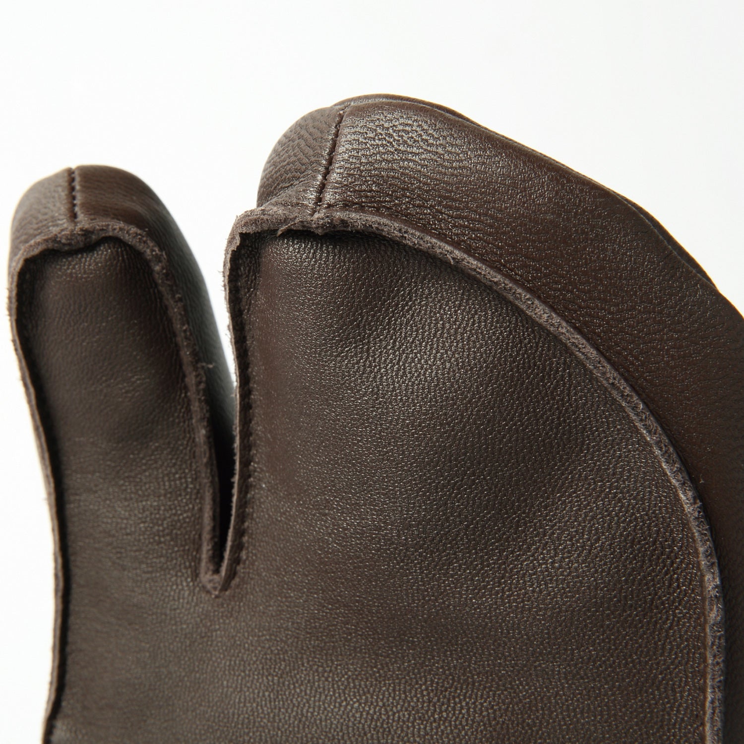 2026年9月入荷予定　OZZY TRIGGER