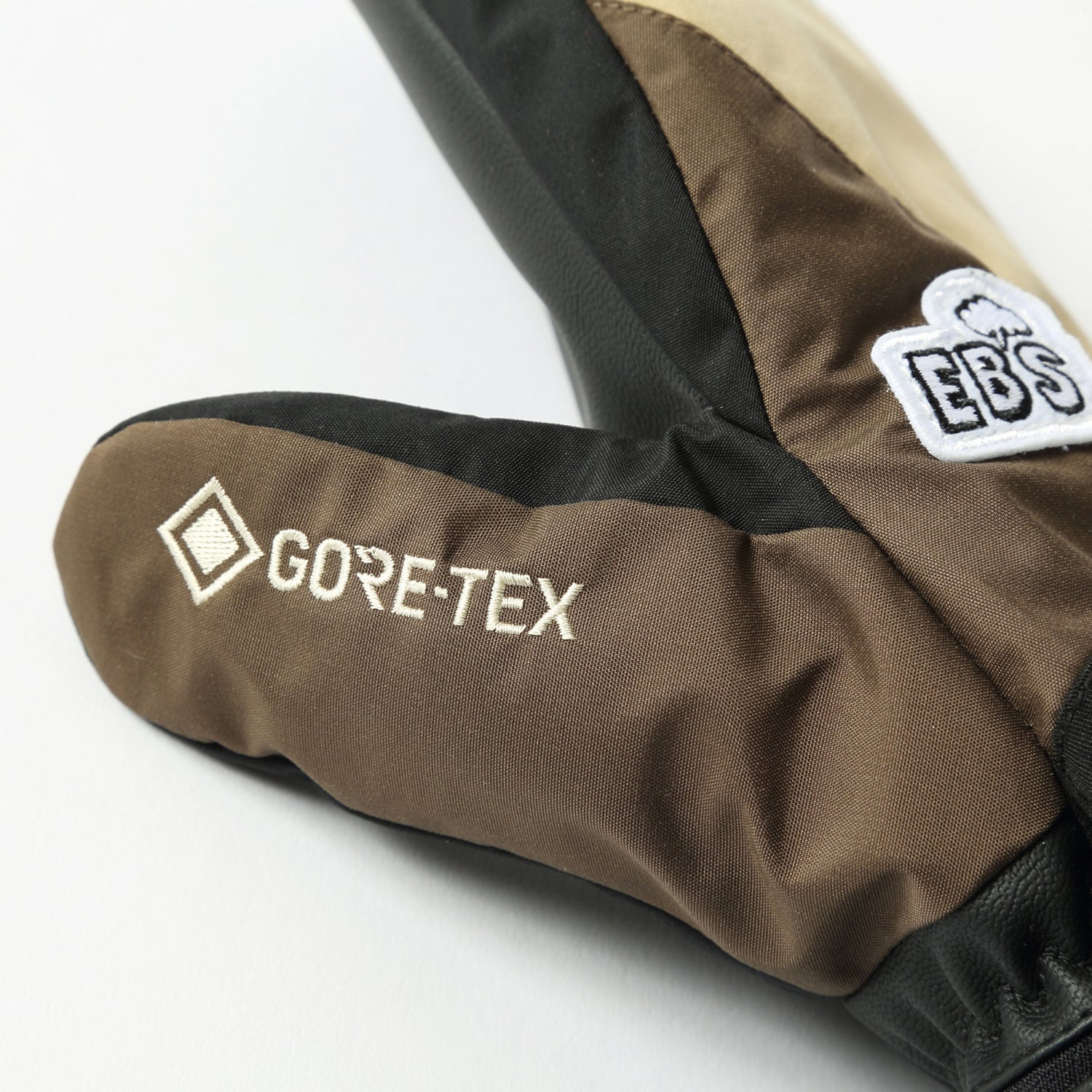 2026年9月入荷予定　GORE-TEX KEMONO CHAN®