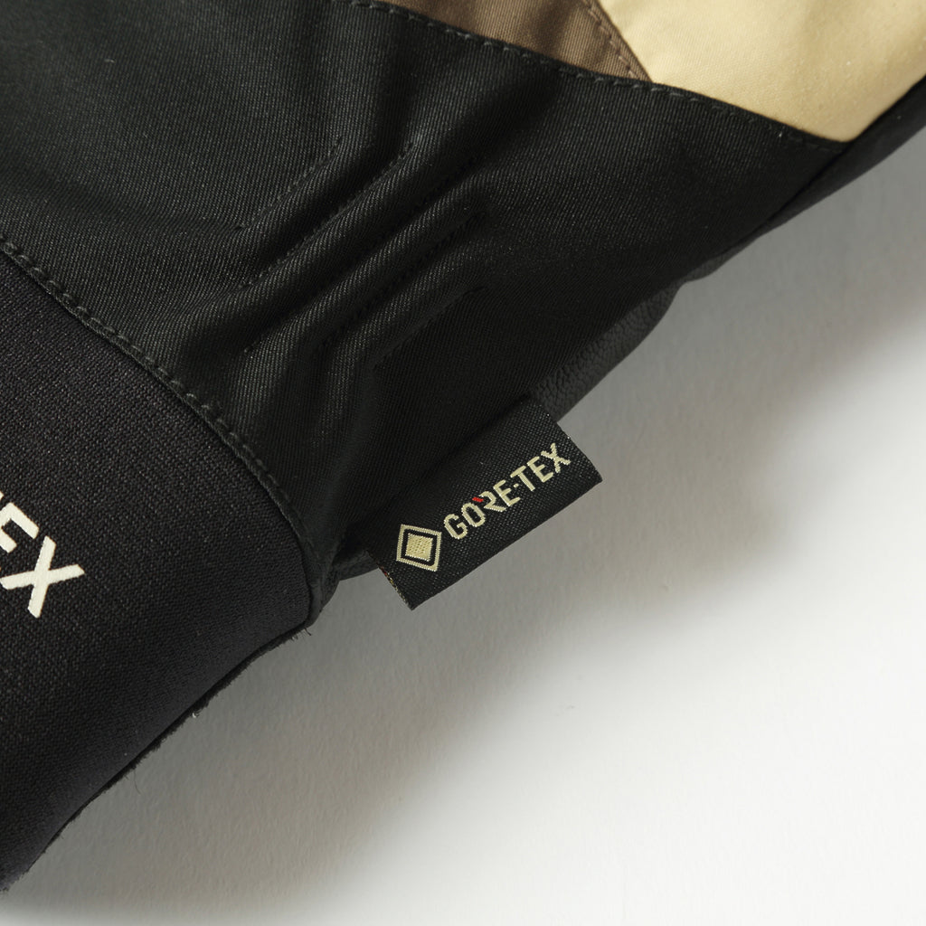 2026年9月入荷予定　GORE-TEX KEMONO CHAN®