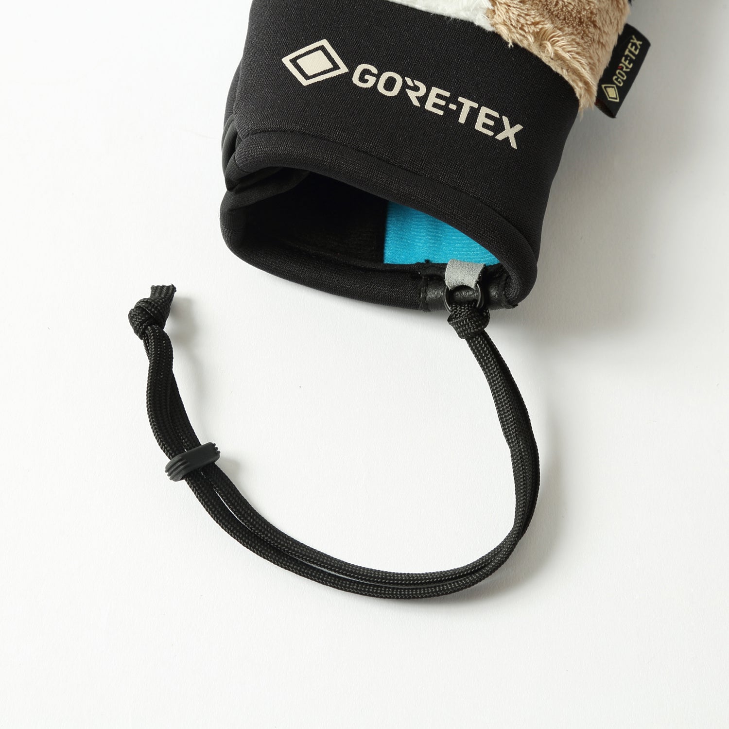 2026年9月入荷予定　GORE-TEX® EXCLUSIVE