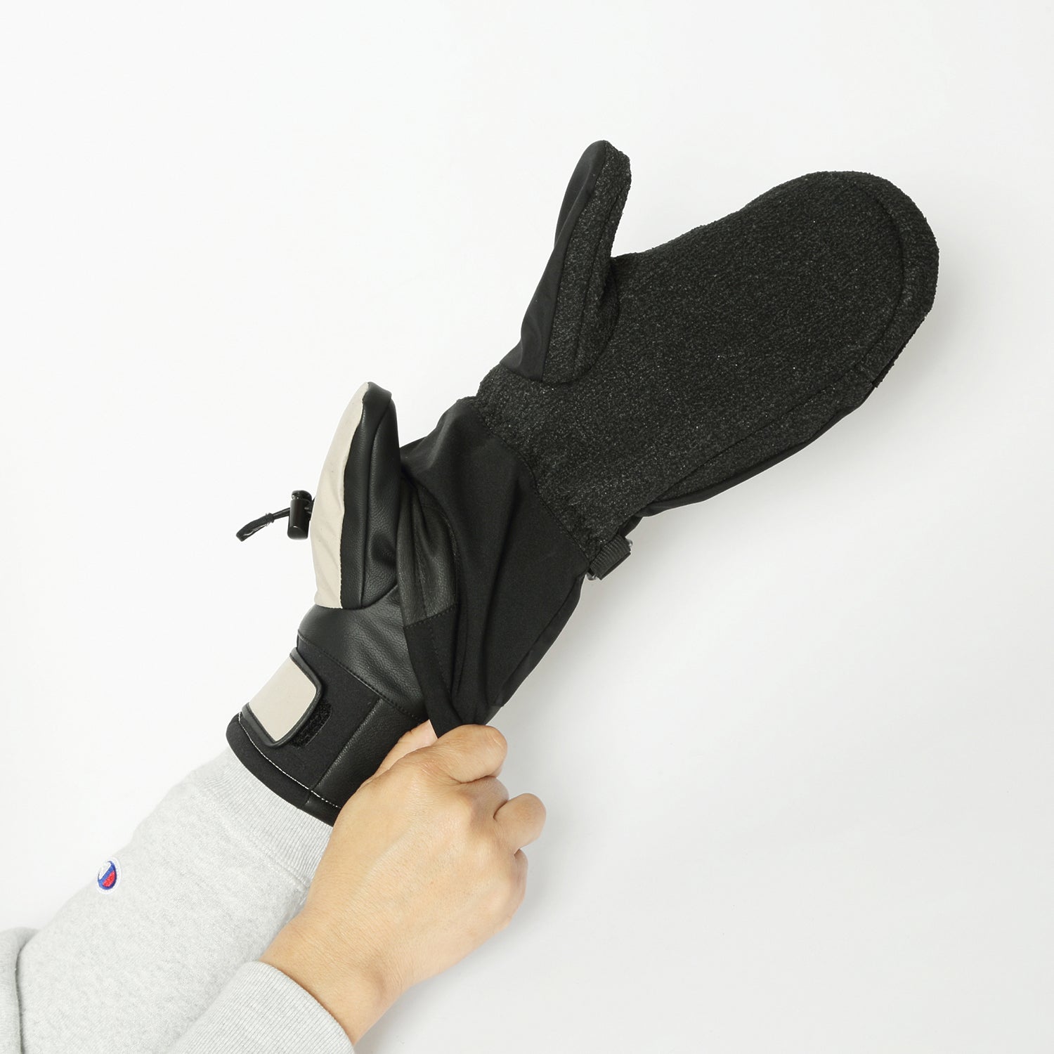 2026年9月入荷予定　OVER MITT STRONG