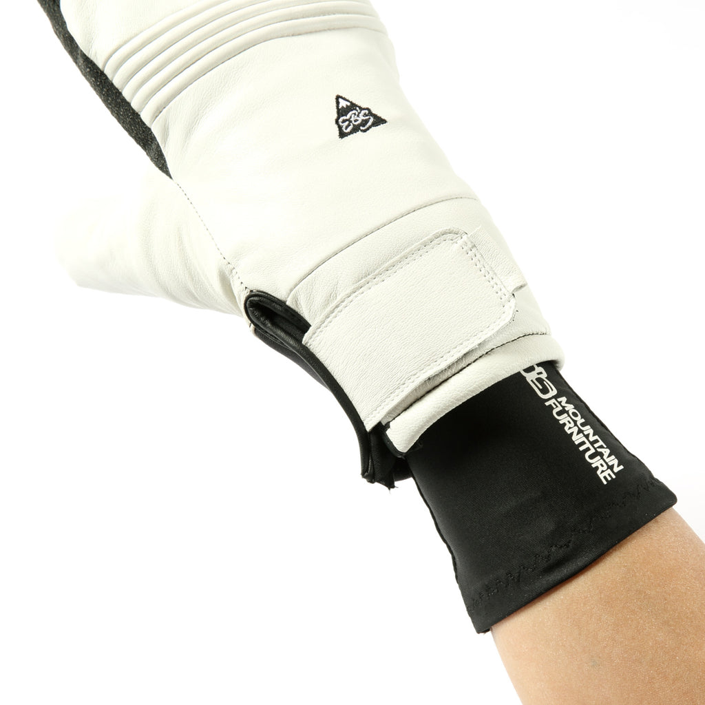 2026年9月入荷予定　USU USU GAITER