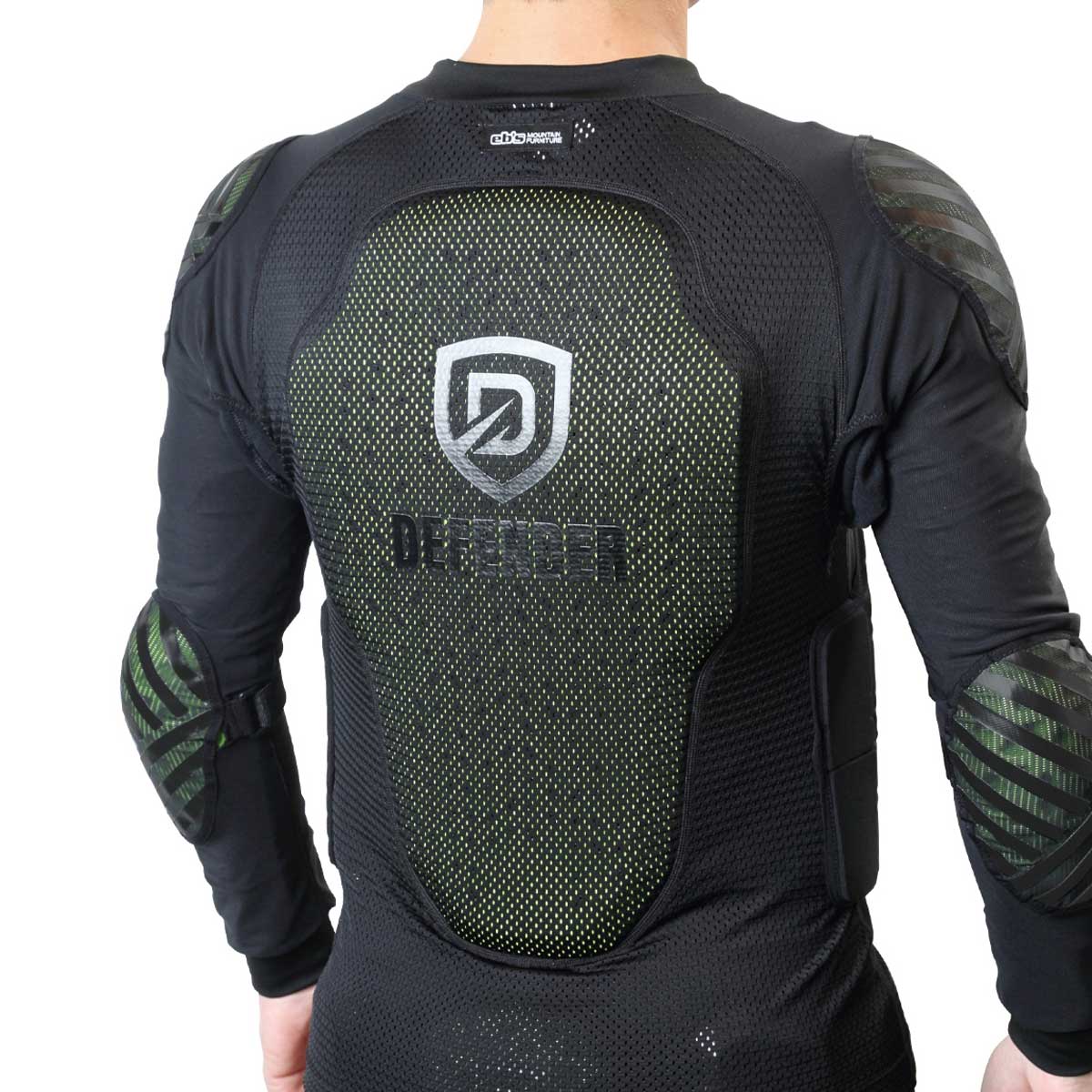2026年10月入荷予定　BODY DEFENDER