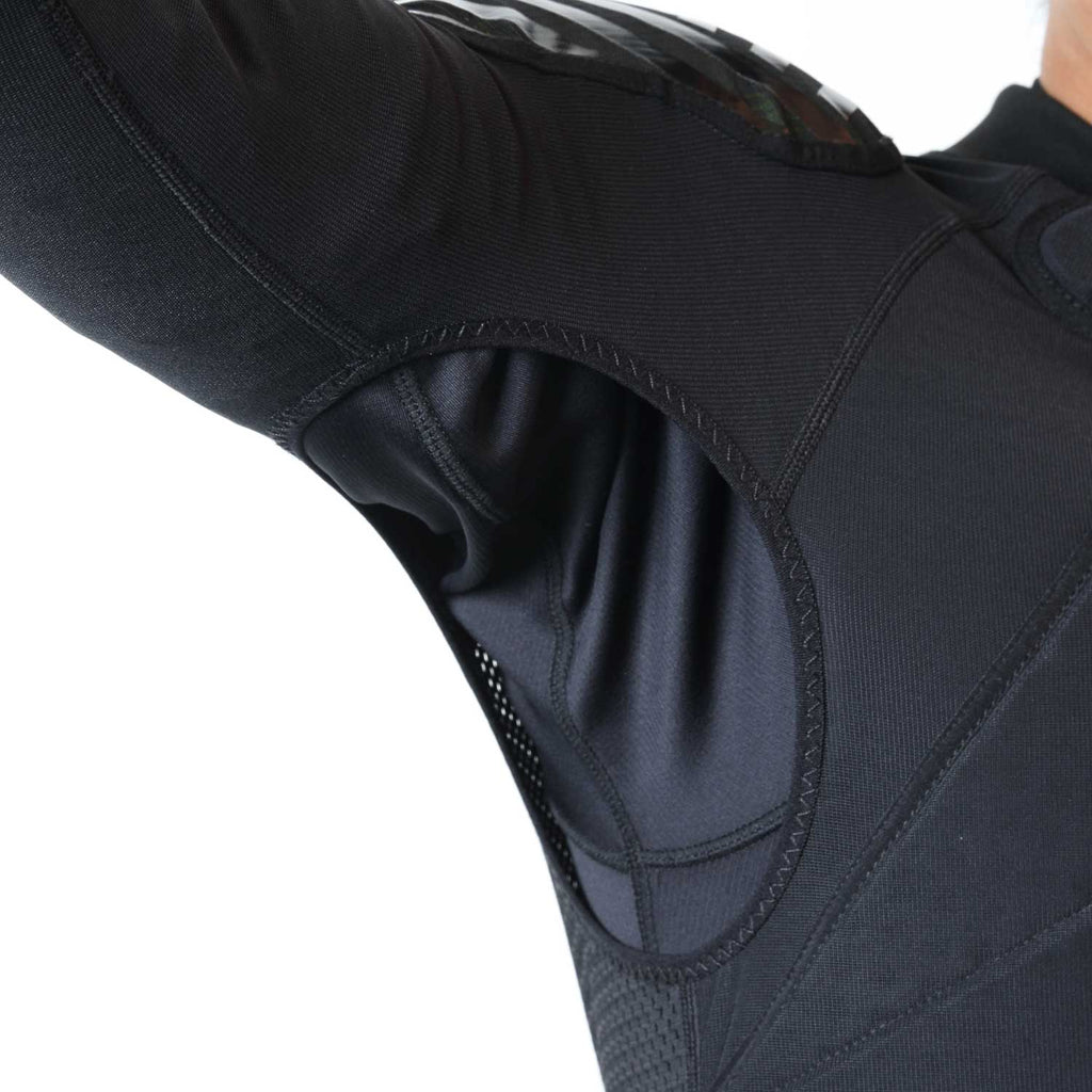 2026年10月入荷予定　BODY DEFENDER