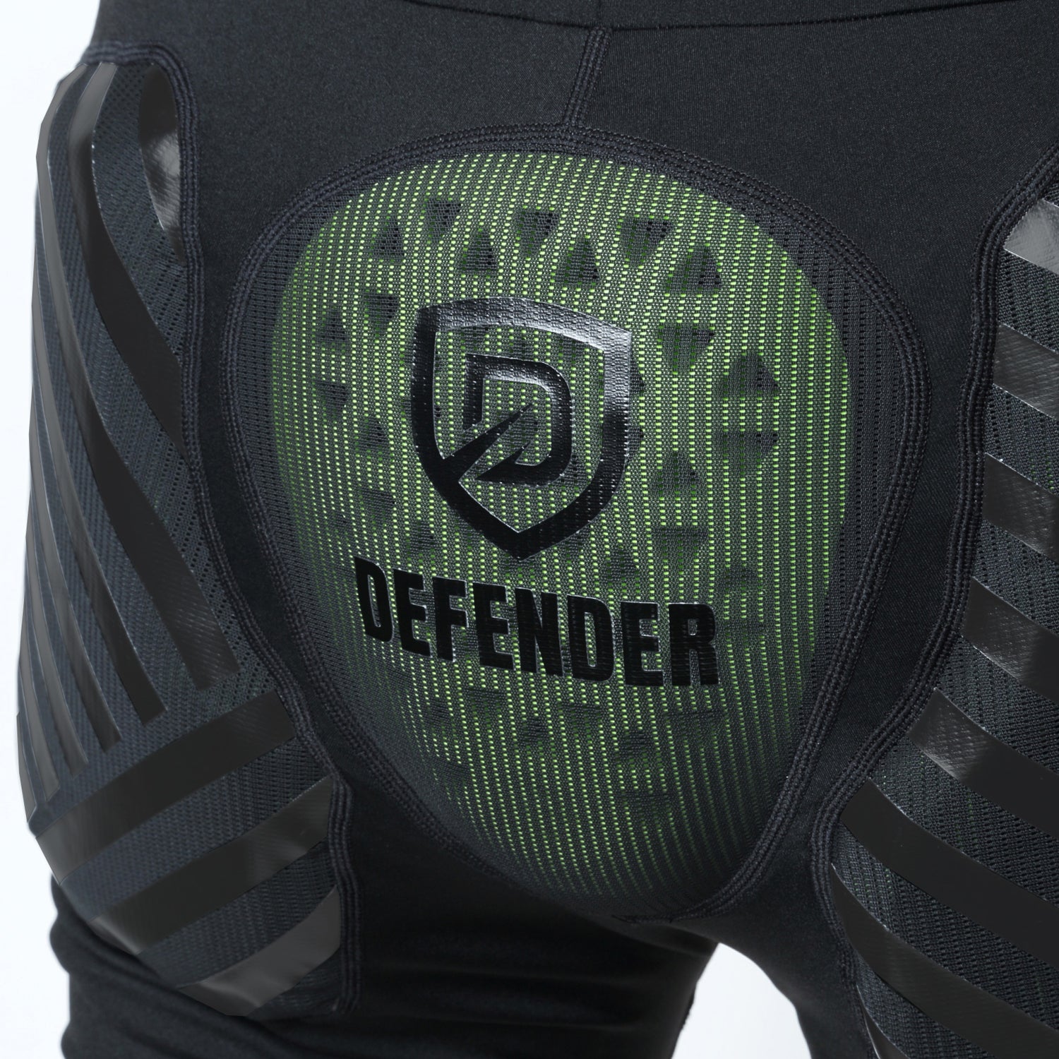 2026年10月入荷予定　HIP DEFENDER