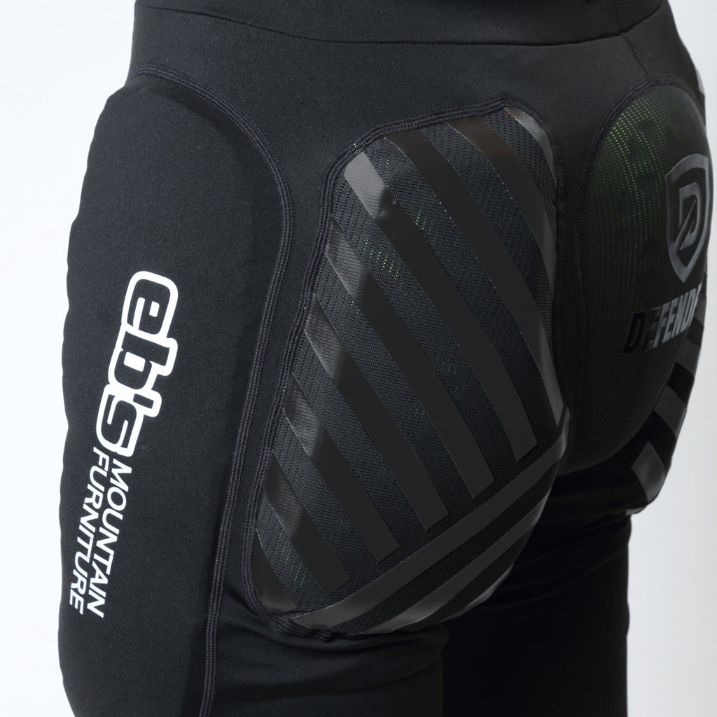 2026年10月入荷予定　HIP DEFENDER
