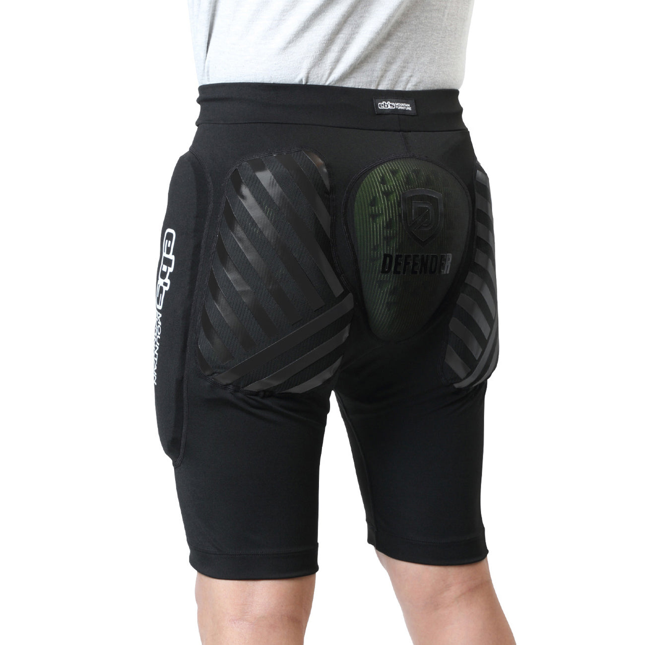 2026年10月入荷予定　HIP DEFENDER