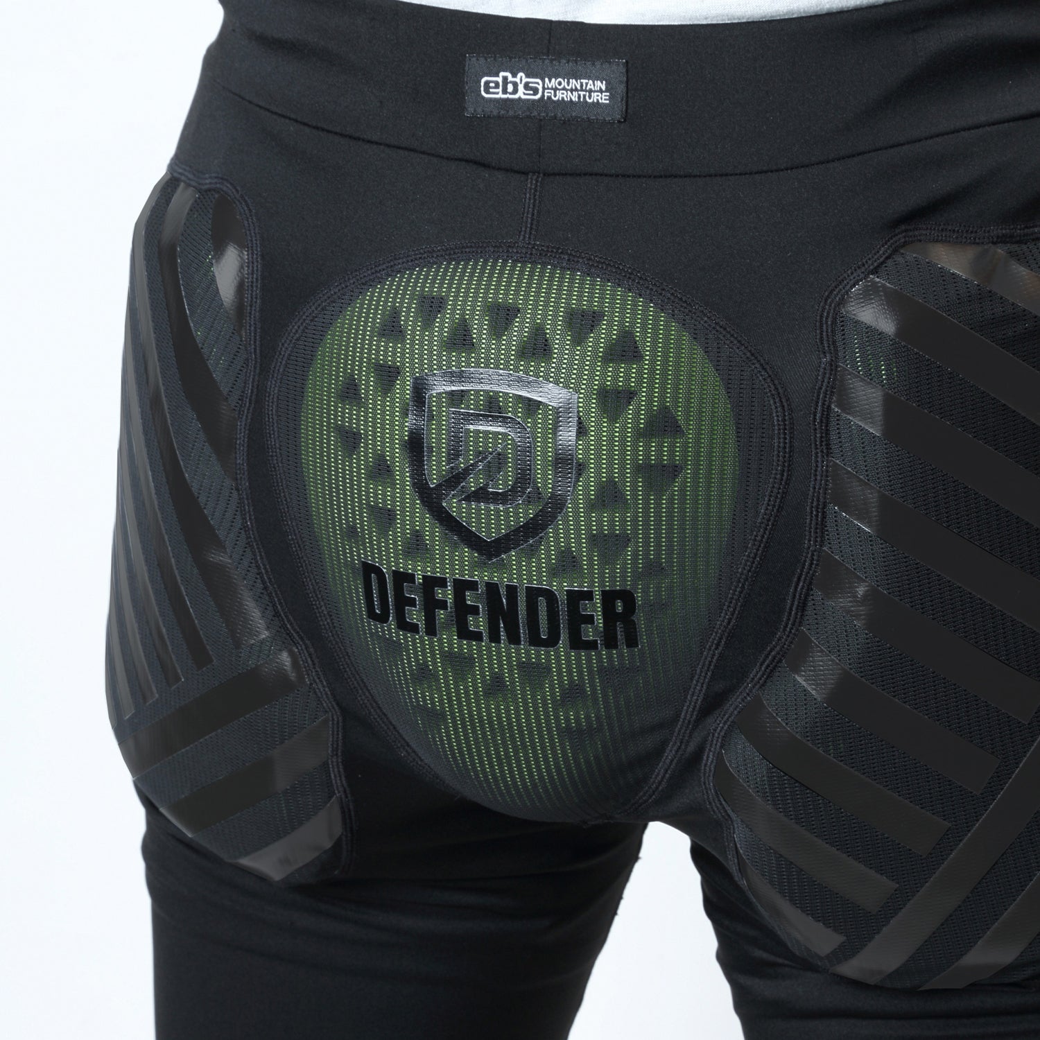 2026年10月入荷予定　HIP DEFENDER LONG