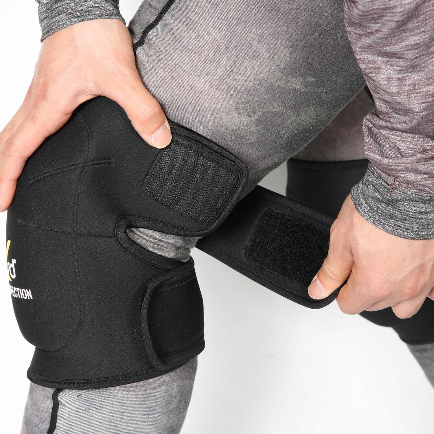 2026年10月入荷予定　KNEE WRAP XRD®