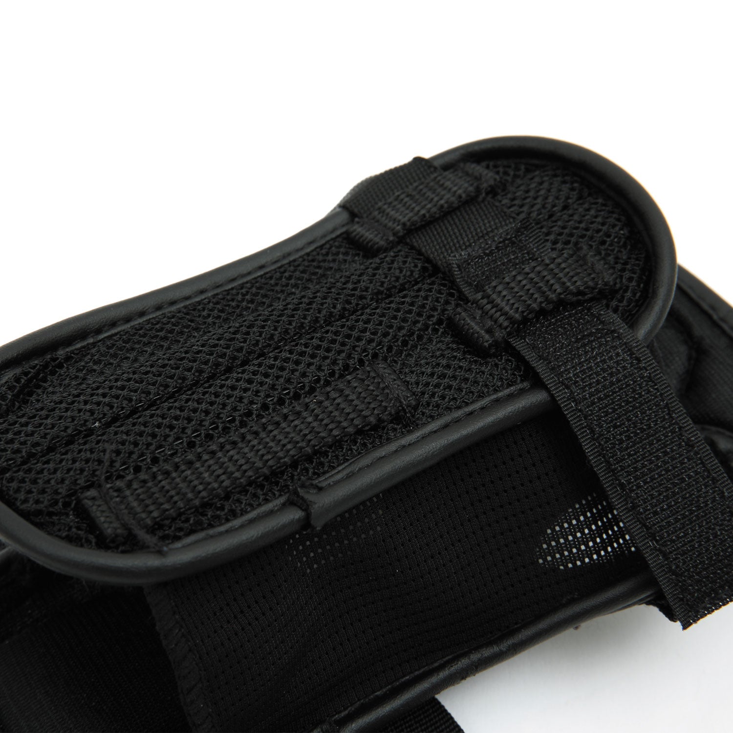 2026年10月入荷予定　WRIST PROTECTOR