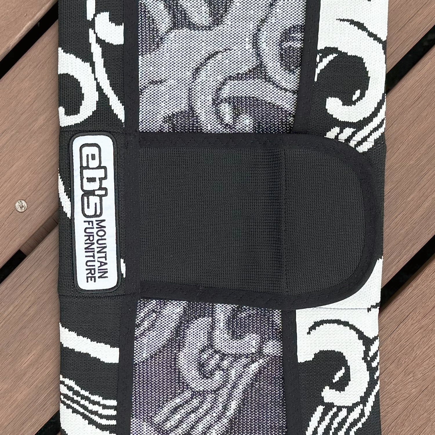 2026年9月入荷予定　KNIT COVER NAMI