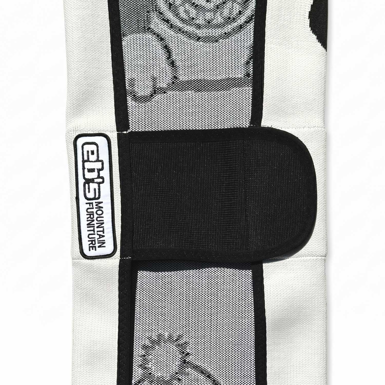 2026年9月入荷予定　KNIT COVER RABBIT