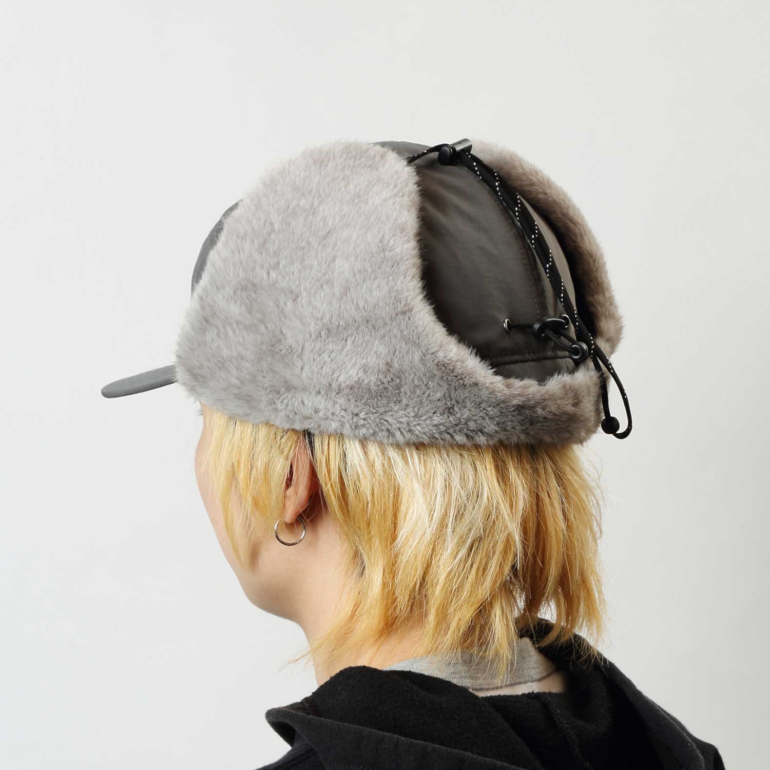2026年9月入荷予定　FUR CAP
