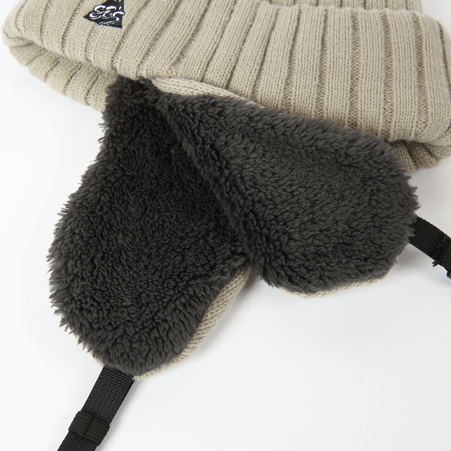 2026年9月入荷予定　GORE-TEX® SHAKA SHAKA RIB FLAP
