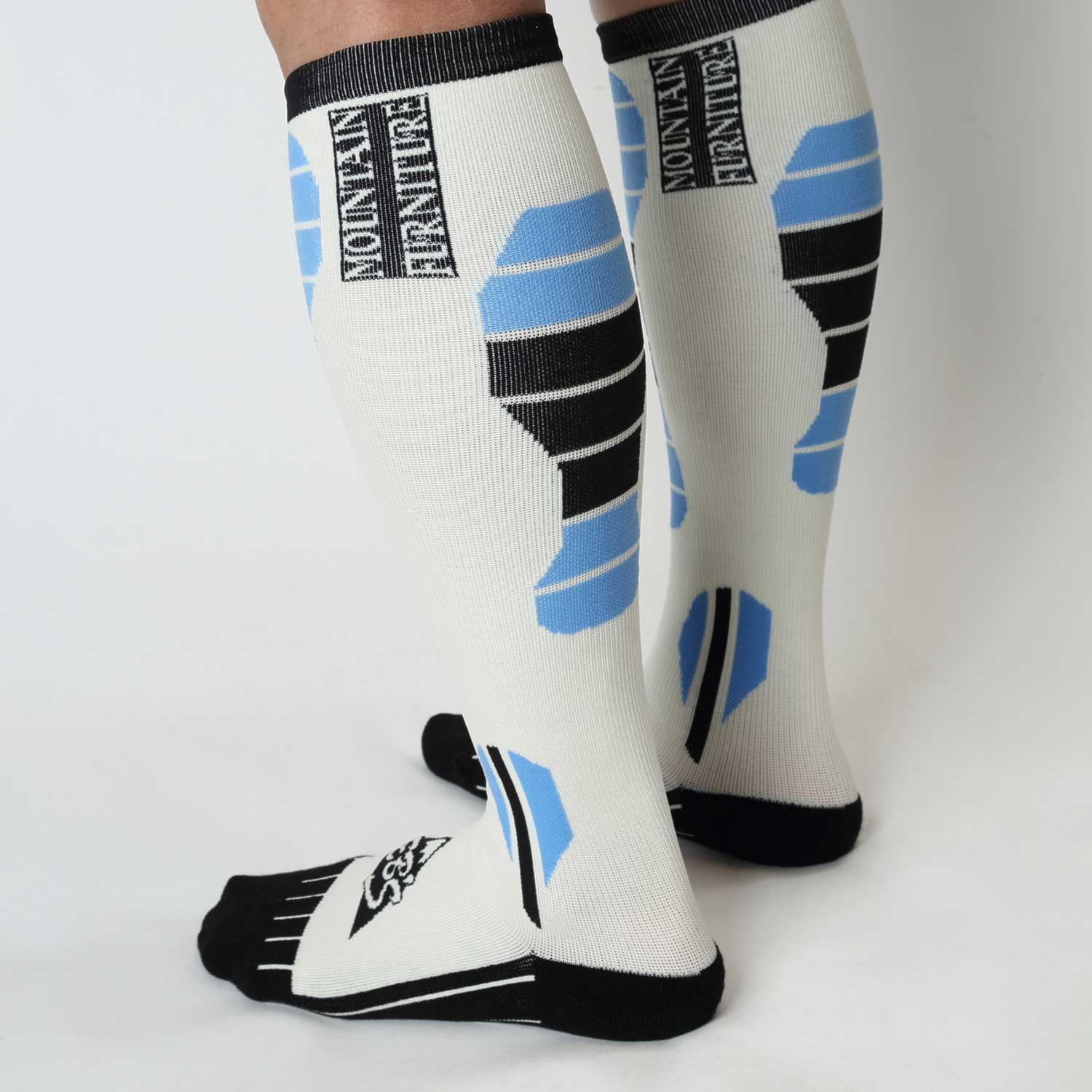 2026年9月入荷予定　COMPRESSION MANIA