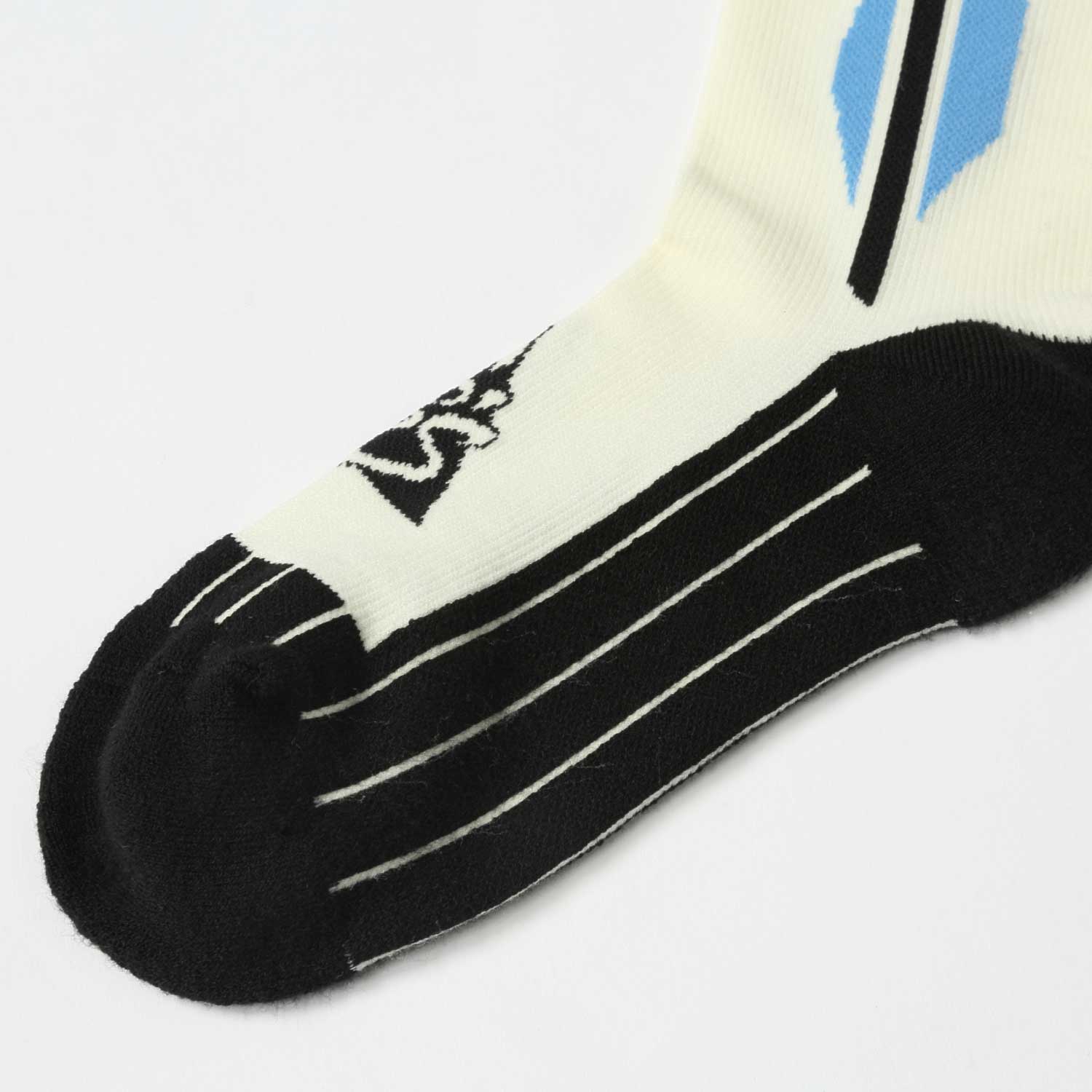 2026年9月入荷予定　COMPRESSION MANIA