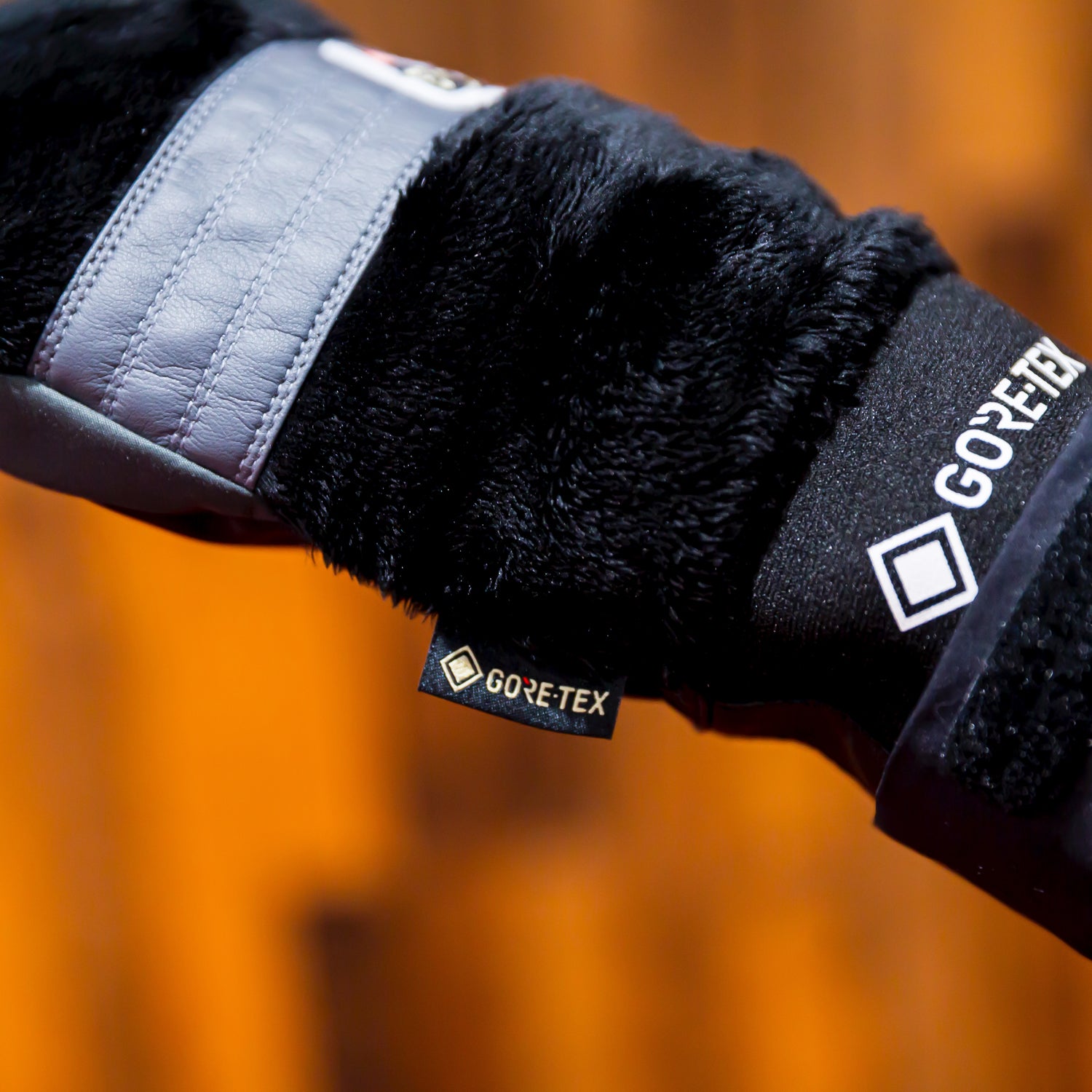GORE-TEX EXCLUSIVE