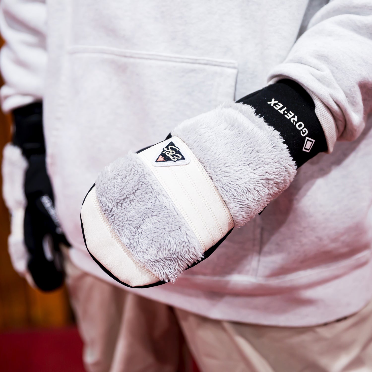 GORE-TEX EXCLUSIVE