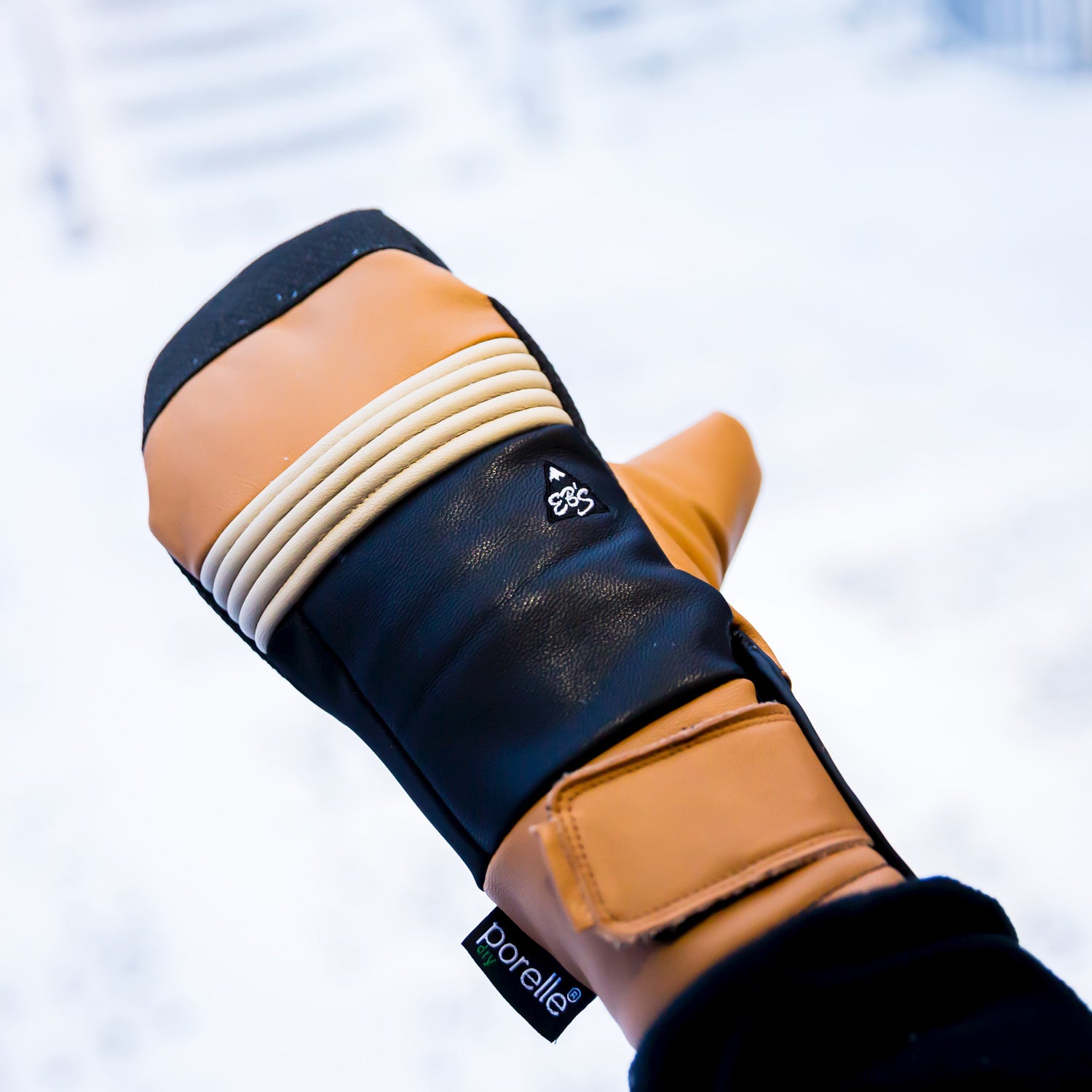CARVING MITT STRONG