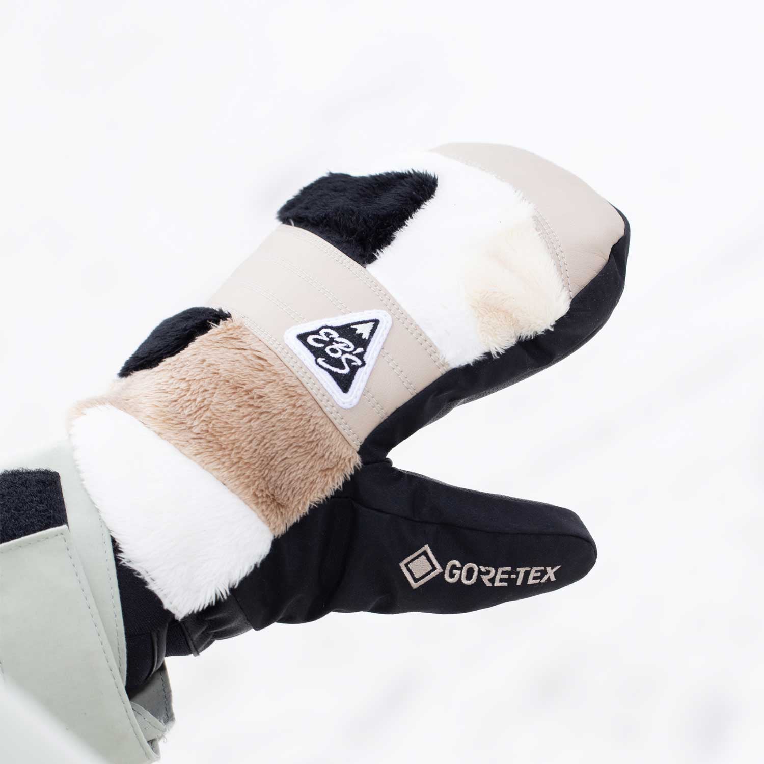 2026年9月入荷予定　GORE-TEX® EXCLUSIVE