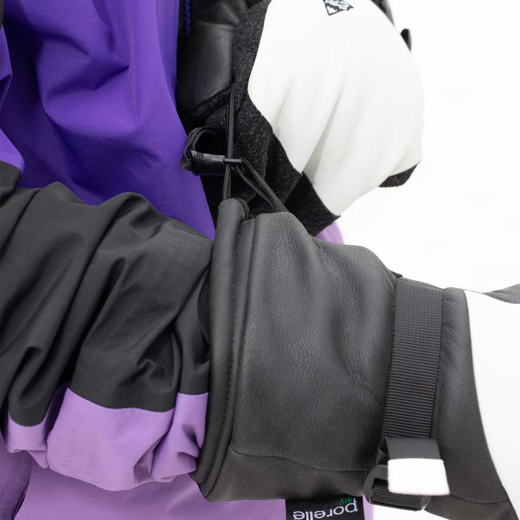 2026年9月入荷予定　CARVING MITT STRONG NII
