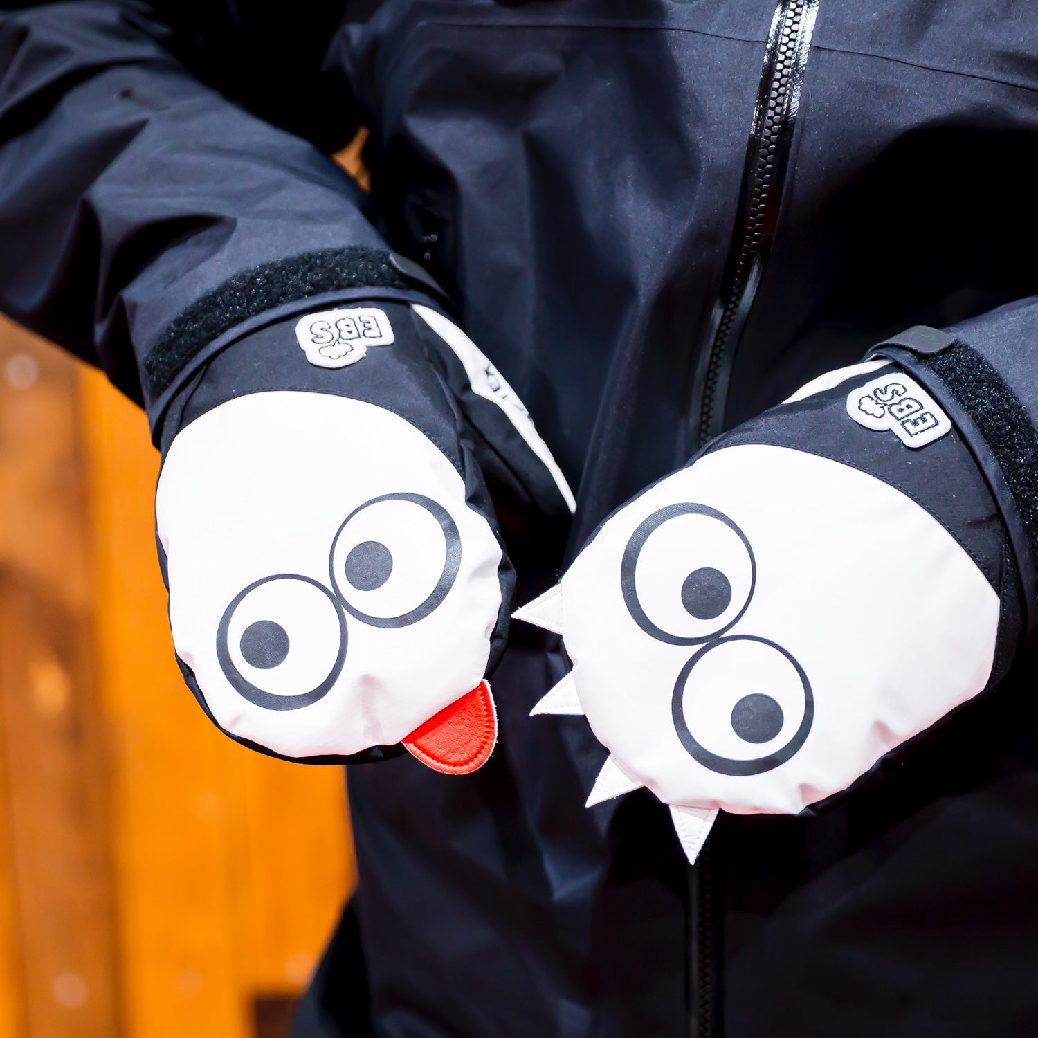 2026年9月入荷予定　GORE-TEX KEMONO CHAN®