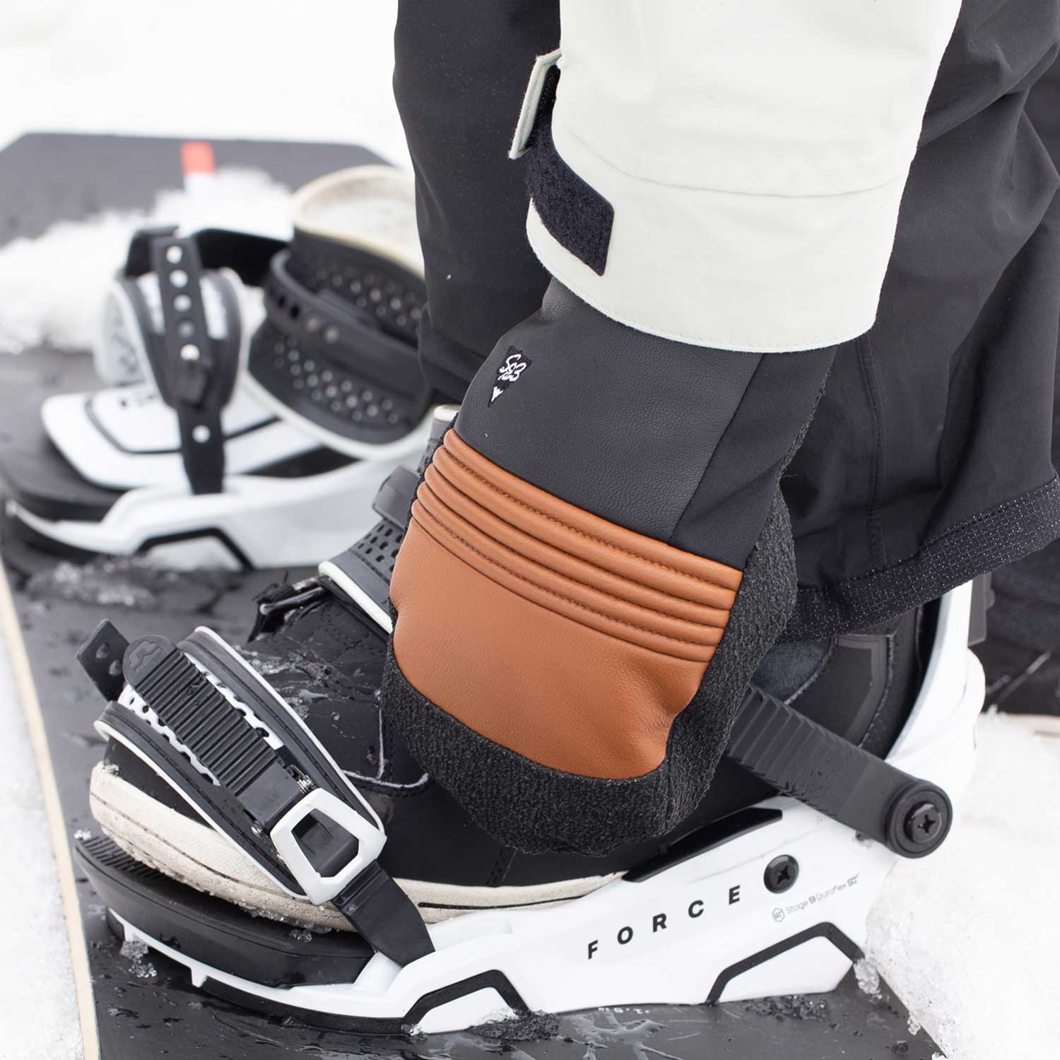 2026年9月入荷予定　CARVING MITT STRONG