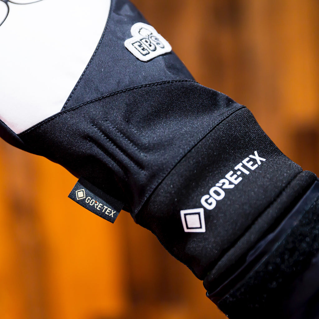 2026年9月入荷予定　GORE-TEX KEMONO CHAN®