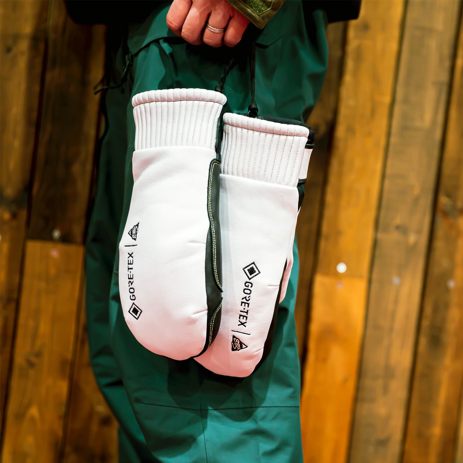 ノーミス スノーボードウエア 上下セット eb's エビス ベルト 正規品 ノーミス スノーボードウエア 上下セット eb's エビス ベルト